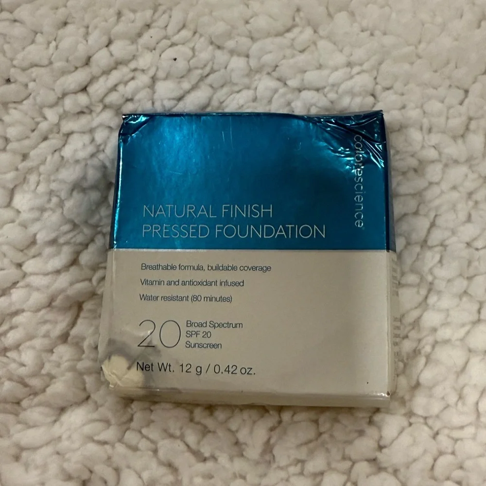 Colorescience Natural Finish Mineral Foundation SPF 20 tan golden